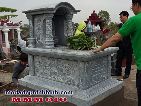Mộ đá một mái 010