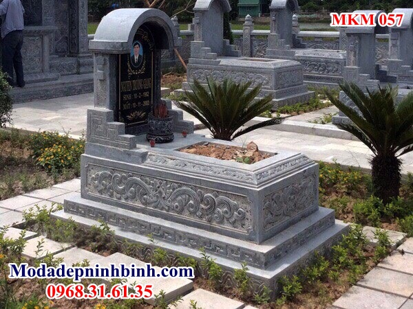 Mộ đá tam cấp mái vòm 057
