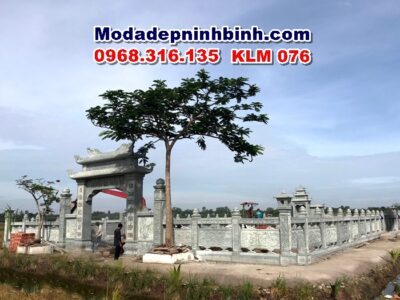 Khuôn viên khu lăng mộ đá KLM 076