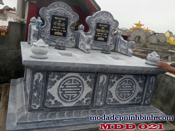 Mộ đá đôi 021