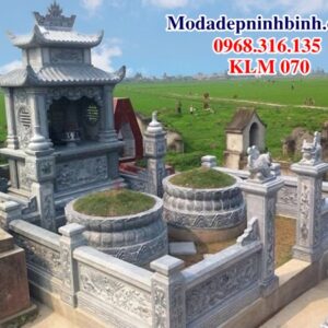 Khuôn viên khu lăng mộ đá KLM 070