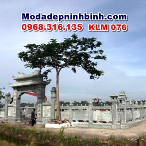 Khuôn viên khu lăng mộ đá KLM 076