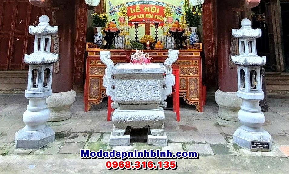 Mẫu lư đỉnh hương đá vuông chữ nhật tại chùa Keo Thái Bình Hưng Yên