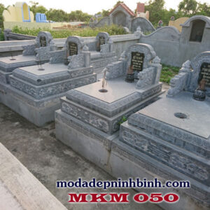 Mộ đá không mái 050