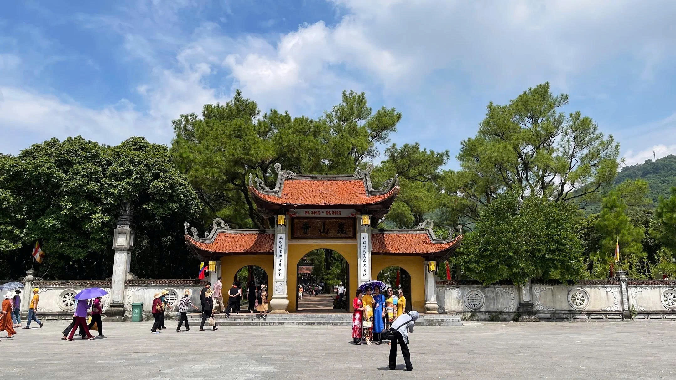 Hình ảnh di tích Côn Sơn Kiếp Bạc Hải Dương Hải Phòng 02