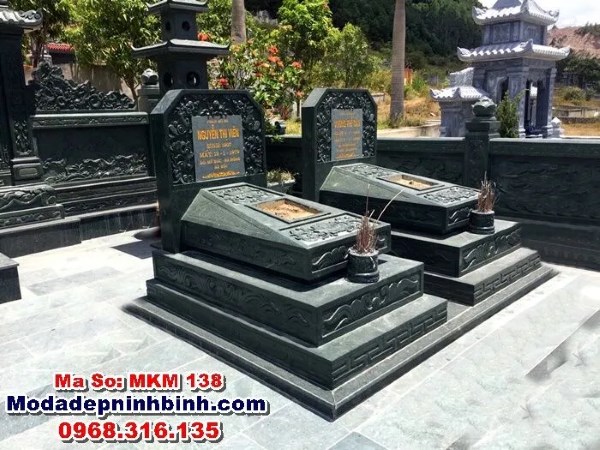 Mộ đá đôi tam cấp xanh rêu hiện đại đơn giản đẹp