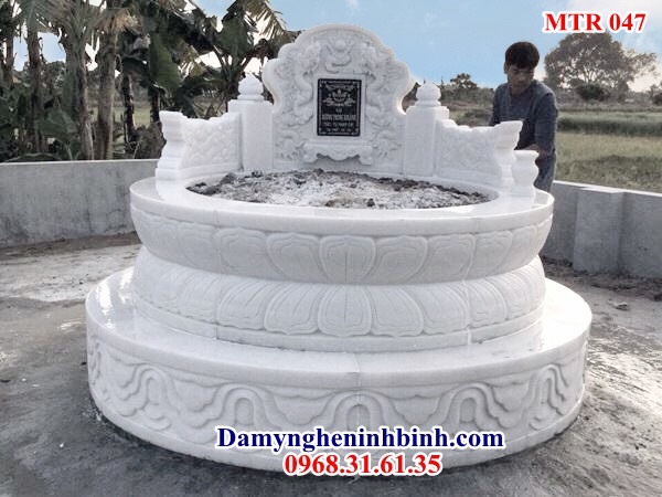 Mộ đá trắng có màu sắc thuần khiết và thiết kế sang trọng