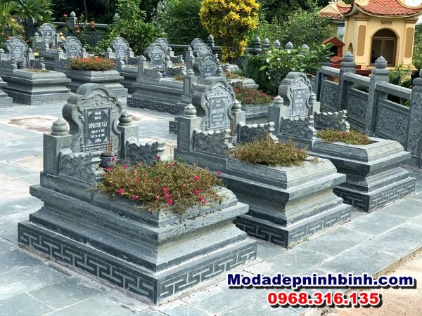 Mộ đá màu xanh rêu đơn giản đẹp Ninh Bình