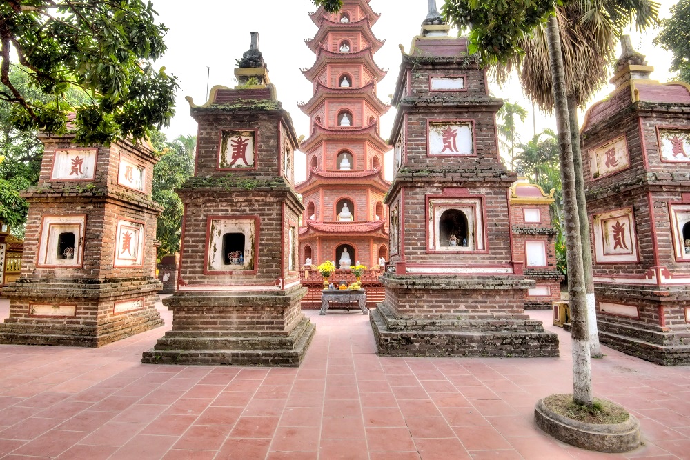 Bảo tháp Lục Độ Đài Sen tại chùa Trấn Quốc Hà Nội