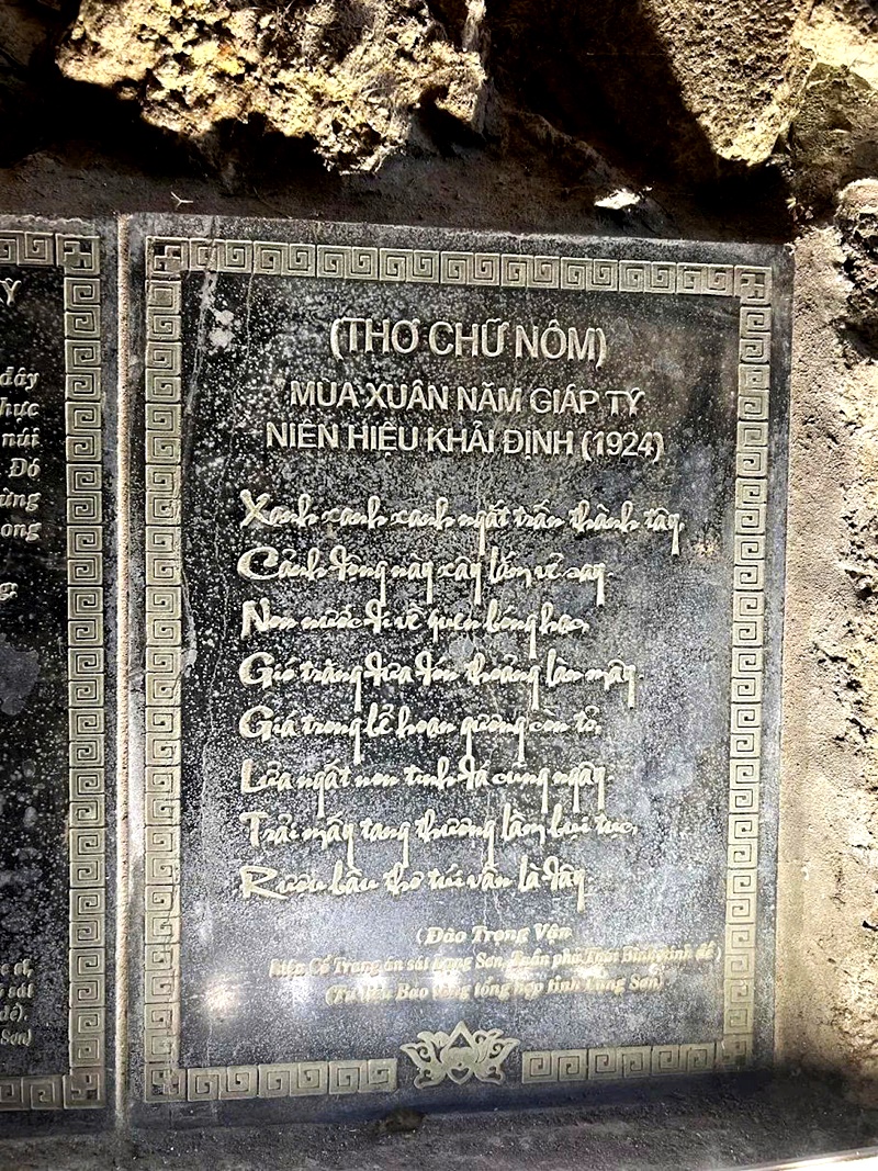 bia đá cổ bằng chữ nôm tại chùa Tam Thanh Lạng Sơn