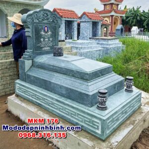 Mộ đá tam cấp xanh rêu đẹp MKM 176