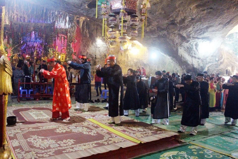 Văn khấn và sắp lễ đi chùa Tam Thanh Lạng Sơn