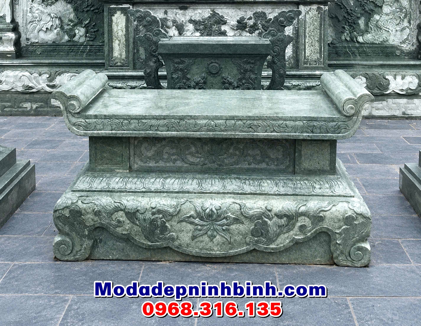 mẫu bàn lễ đá xanh rêu tự nhiên nguyên khối đẹp