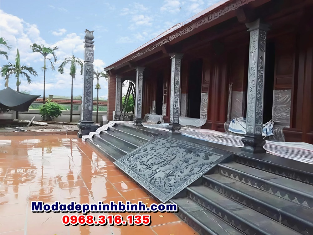 Cột trụ đá hiên nhà thờ đền đình làng đẹp