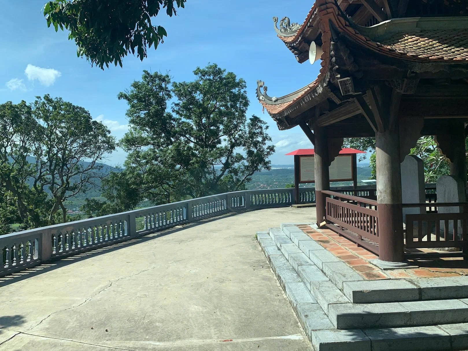 Bia đá Thanh Mai Viên Thông Tháp Bi tại chùa Thanh Mai Hải Phòng
