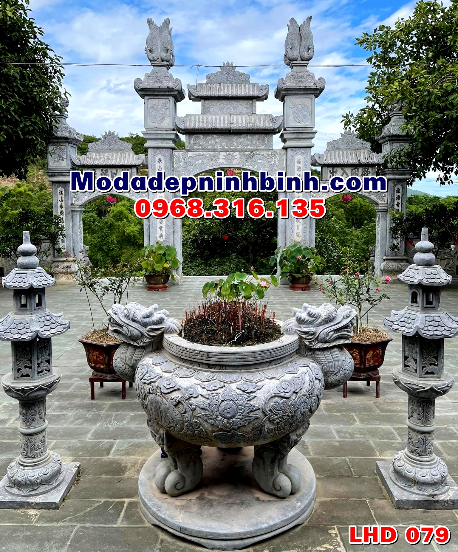 Mẫu lư hương đá tại đền Hàn Sơn Mẫu Thoải Hà Trung Thanh Hóa