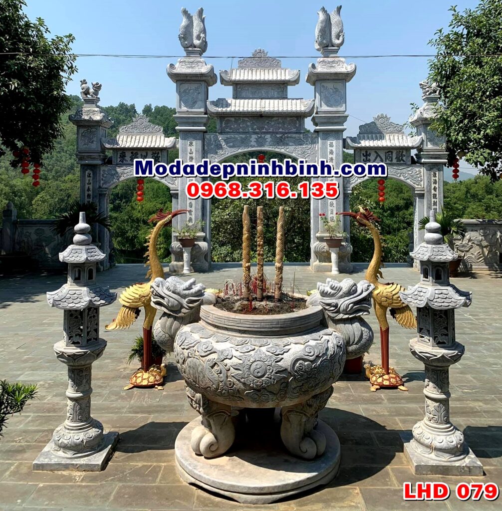 Lư hương đá tại đền Mẫu Hàn Sơn Thanh Hóa LHD 079