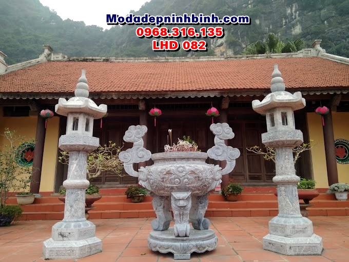 Lư hương đá tự nhiên tại chùa Duyên Ninh Ninh Bình