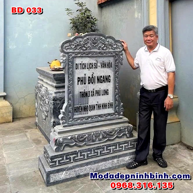 Bia đá tự nhiên tại Phủ Cậu Bé Đồi Ngang Nho Quan Ninh Bình