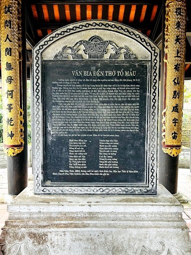 Văn bia đá đền thờ tổ mẫu Lạc Long quân đền Hùng