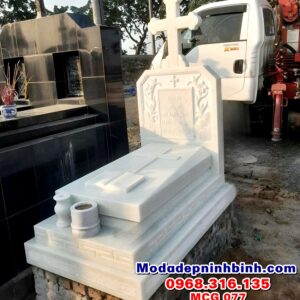 Mẫu mộ đá trắng công giáo MCG 077