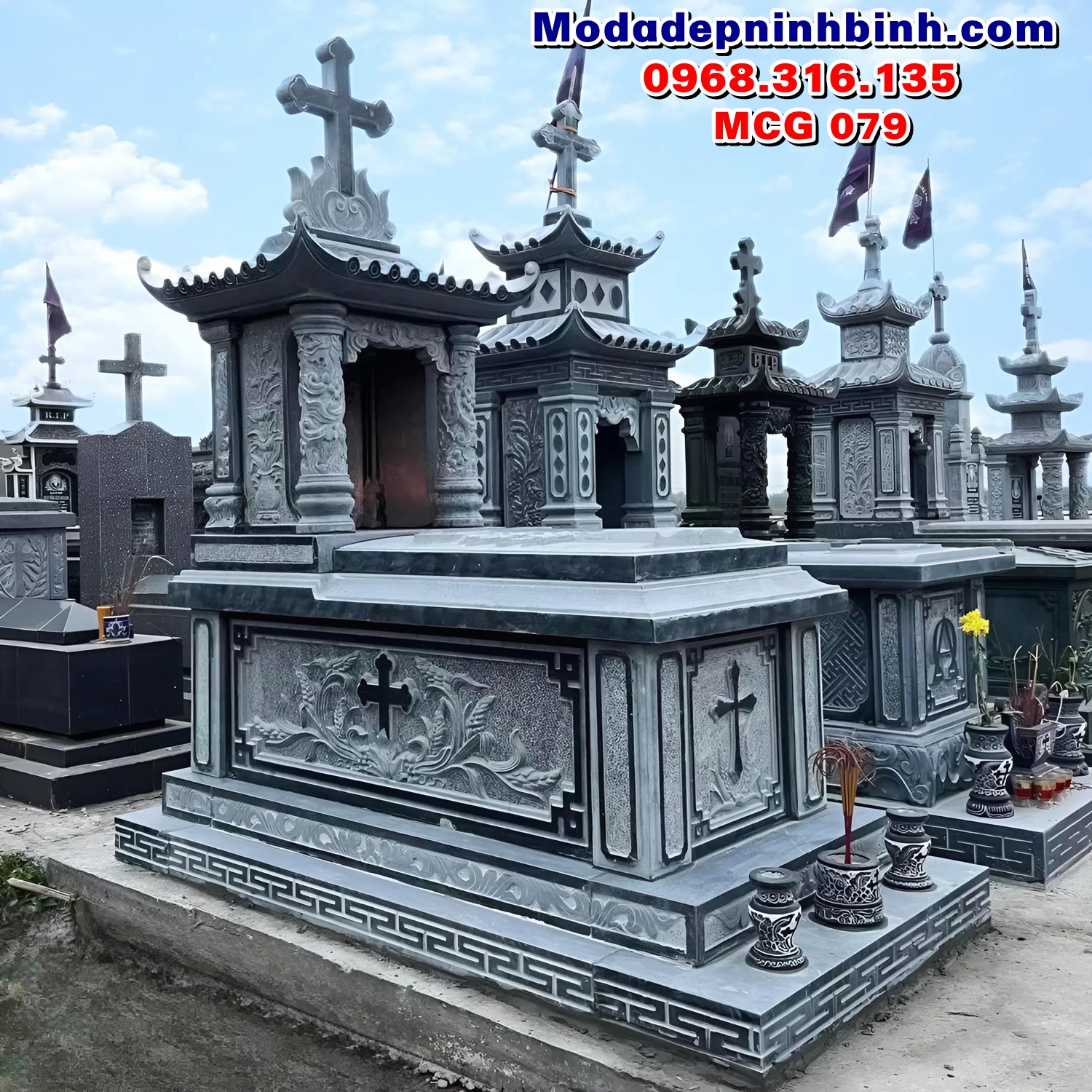 Mẫu nhà mộ đá công giáo có mái đẹp MCG 079