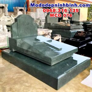 Mộ đá xanh rêu công giáo đơn giản MCG 078