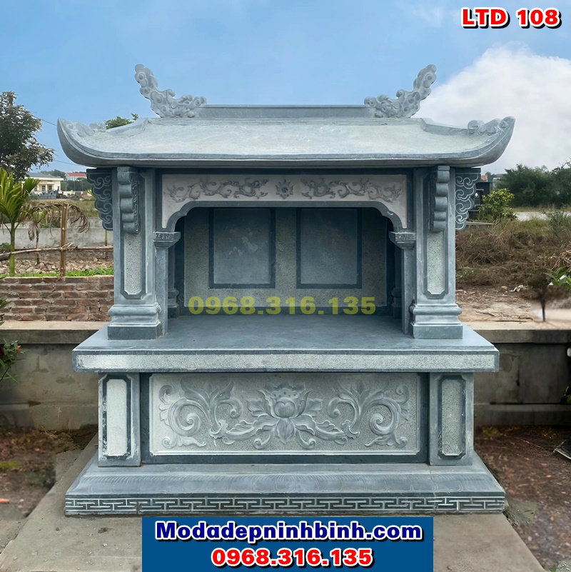 Lăng thờ đơn đá xanh rêu
