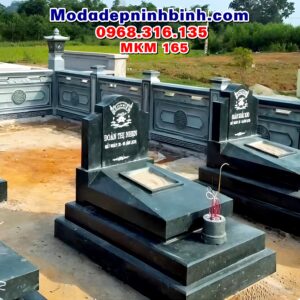 Mẫu lăng mộ đá tự nhiên xanh rêu đẹp MKM 165
