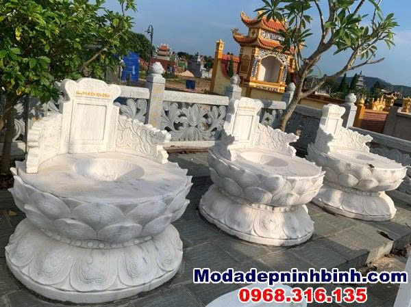 Mộ tròn đá trắng biểu trưng cho sự viên mãn và vĩnh cửu