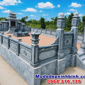 khu lăng mộ đá xanh rêu nguyên khối
