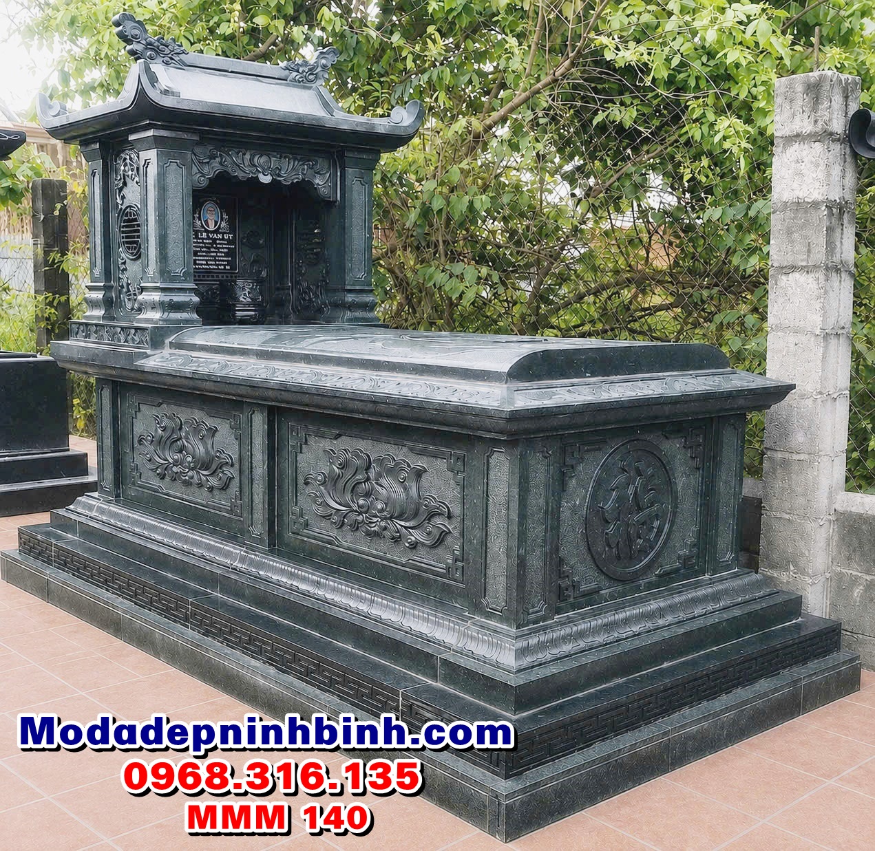 mẫu mộ đá xanh rêu có mái che đẹp