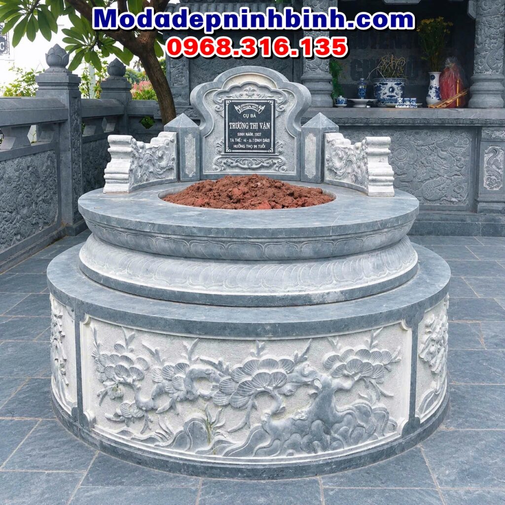 chất liệu mộ đá tròn xanh rêu