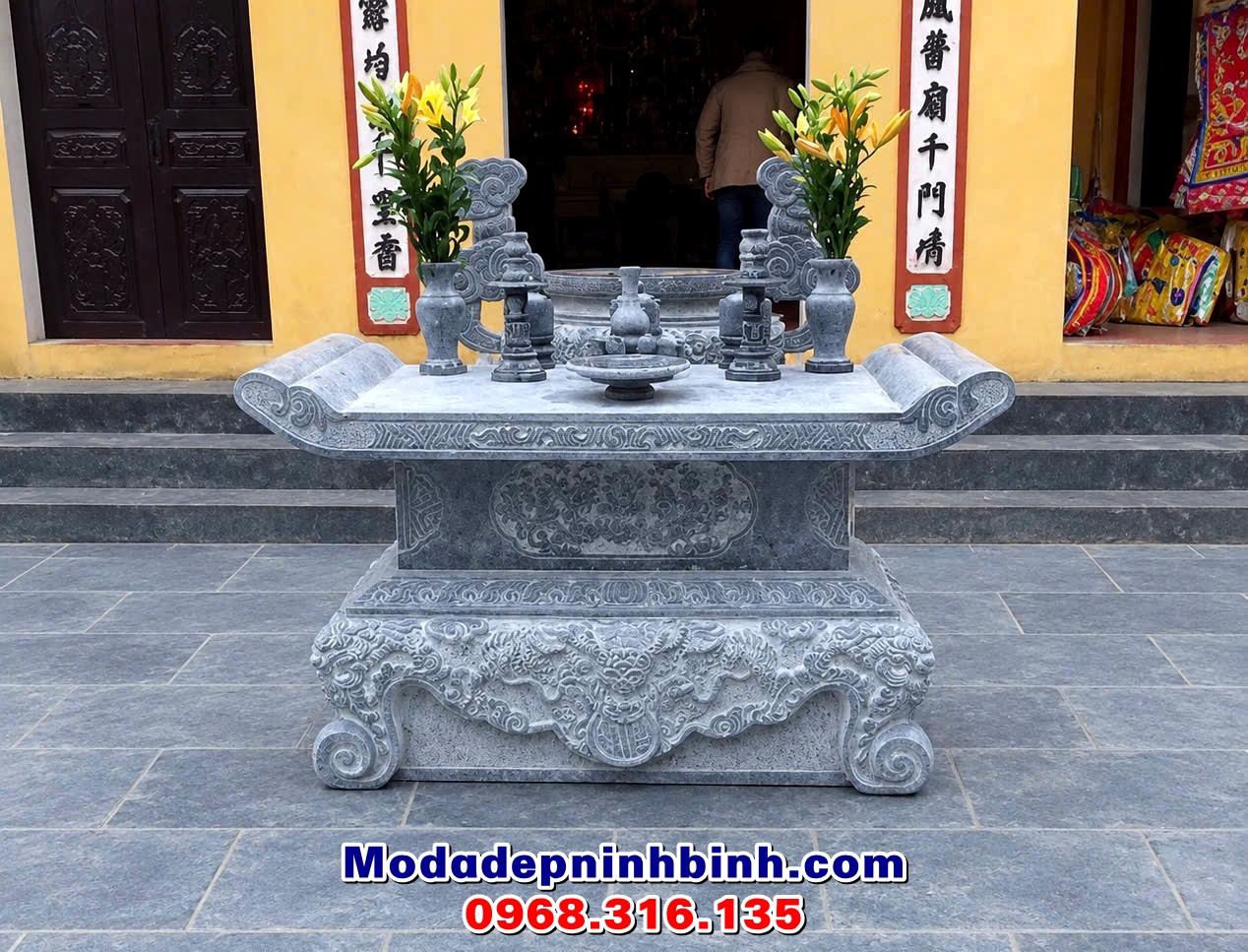 mẫu bàn lễ đá ngoài trời đẹp tại đền thờ