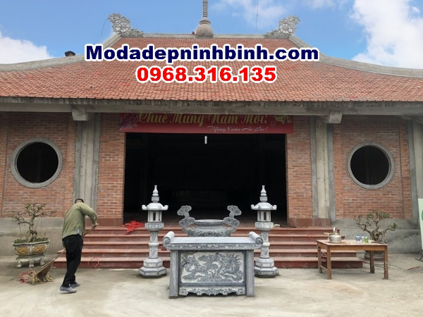 Bàn giao đồ lư hương, bàn lễ cho chùa Minh Cầm, Tuyên Quang